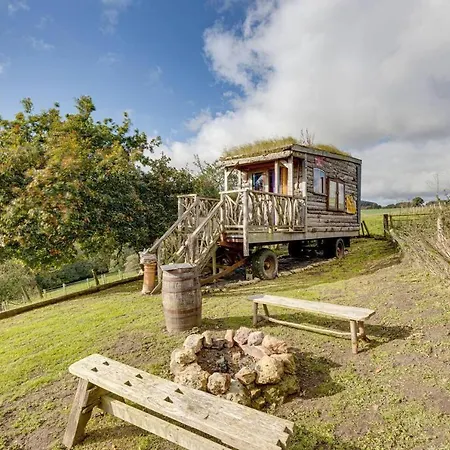 2x Double Bed - Glamping Wagon Dalby Forest Tatil Evi *